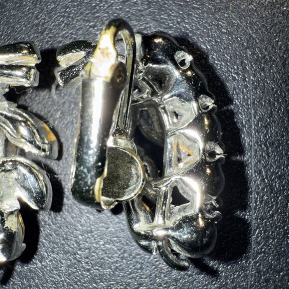 Vintage Lisner Clear Rhinestone Earrings Clip On Baguette Cocktail signed - Picture 12 of 14